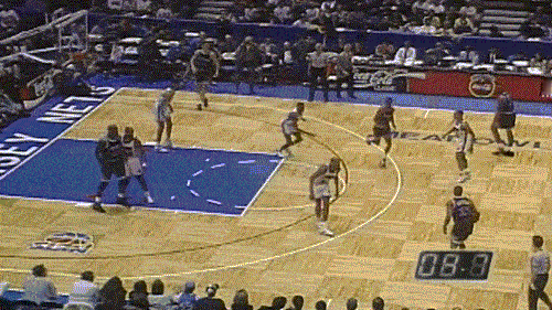 20多年前，便士用这招差点晃断对手脚踝。脚踝终结者训练营​​​