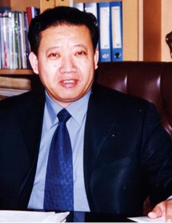 2018年，葵花药业董事长关彦斌与女秘书生下孩子，原配张晓兰得知后，放弃16亿财