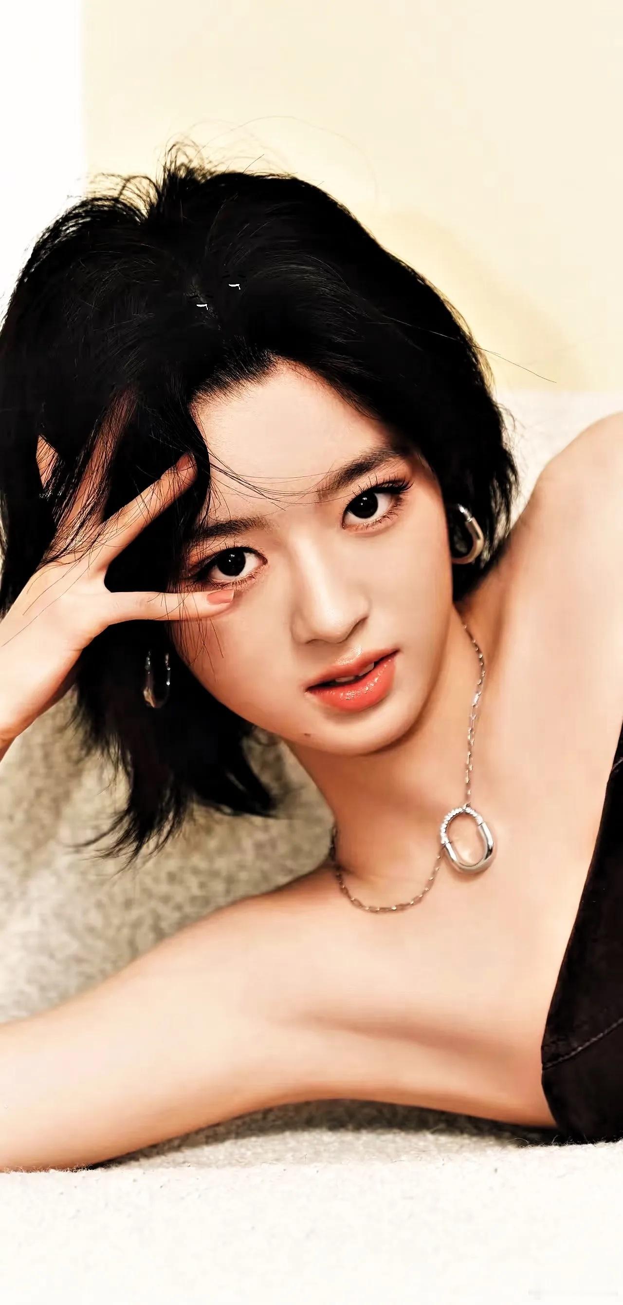 1.赵丽颖反感黄杨钿甜发通稿粘着自己炒作，就安排身边人回击，只针对她本人不带剧