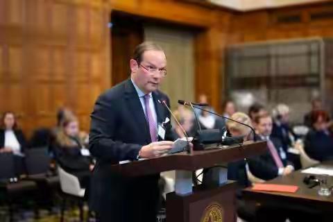 巴拿马外交部长‌马丁内斯是一点悔意也没有啊，巴拿马外交部长喊话巴拿马访华议员们要