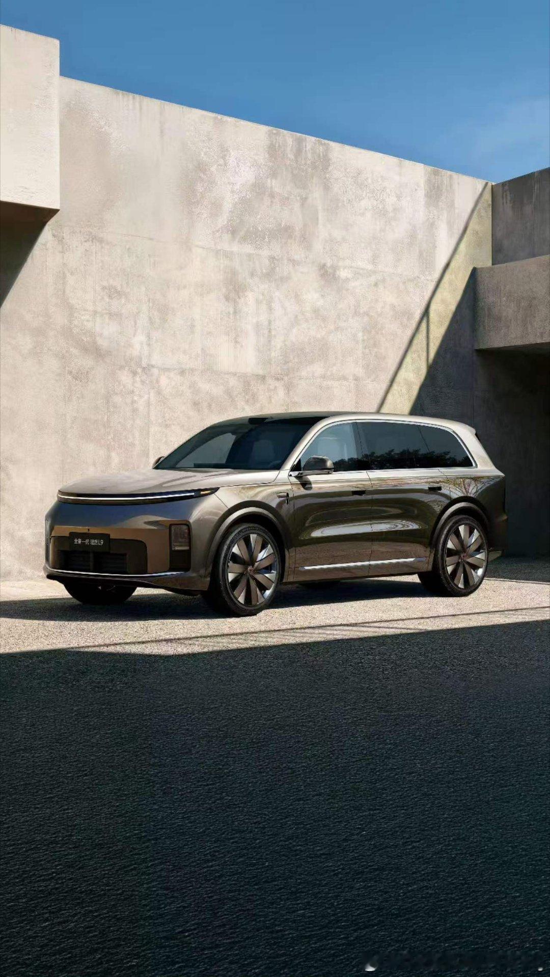 全新一代理想L9预计于2026年3月正式上市，它是理想汽车对其“汽车终极形态是机