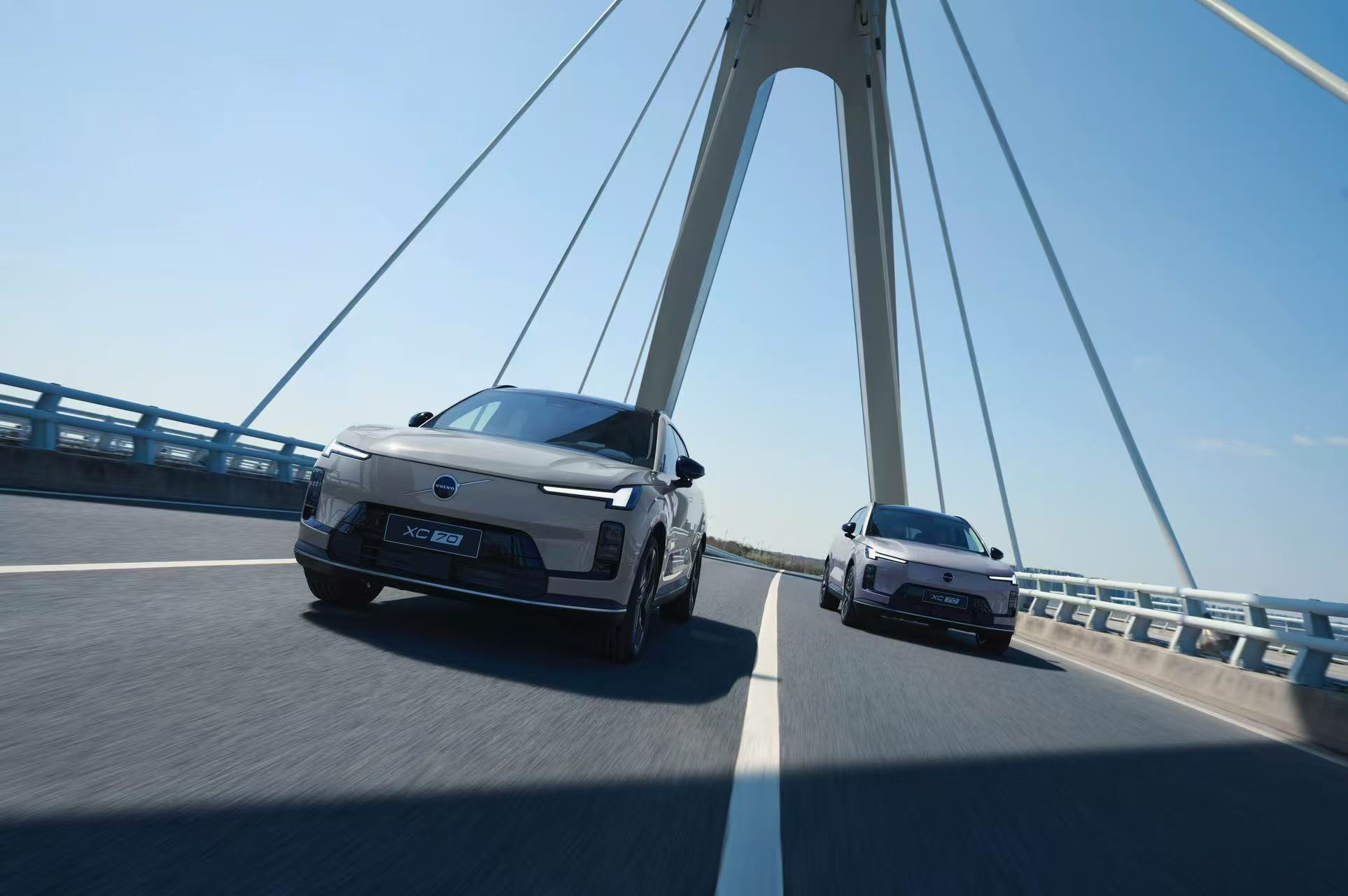 25万买沃尔沃豪华混动自XC70上市以来，凭借扎实的产品力，稳居30万级别最值