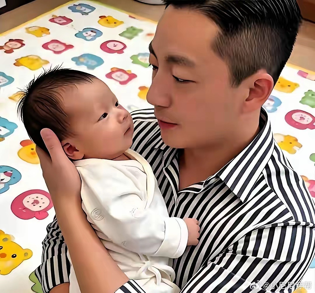 汪小菲马筱梅基因太绝了！“小炸毛”萌翻全网，这颜值谁看了不心化！