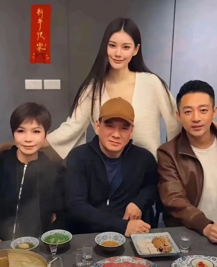 马筱梅父母卖早餐茶叶蛋又怎么了？汪小菲喜欢就好！​​​