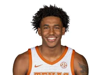 湖人今年首轮签的潜在人选推荐Dailynswain德州大学明星侧翼，200