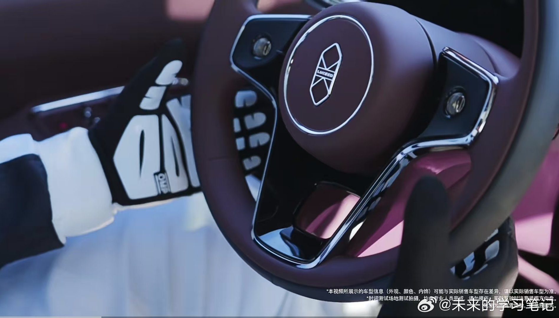 其实从去年底，我就一直在提示MPV市场在今年的将迎来的变化。鸿蒙智行在切入一条赛