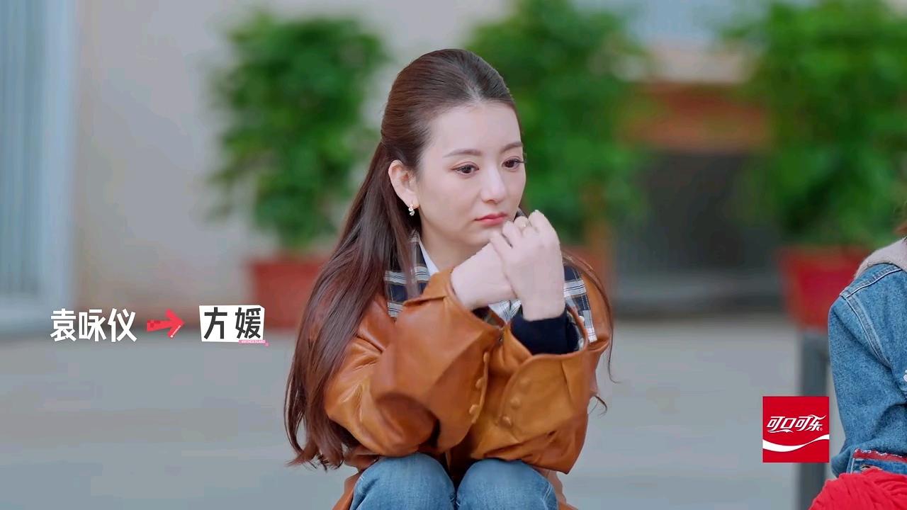 袁咏仪：“我跟方媛虽然都在香港居住，也有不少关系，可我们真的不是特别熟，一年见几
