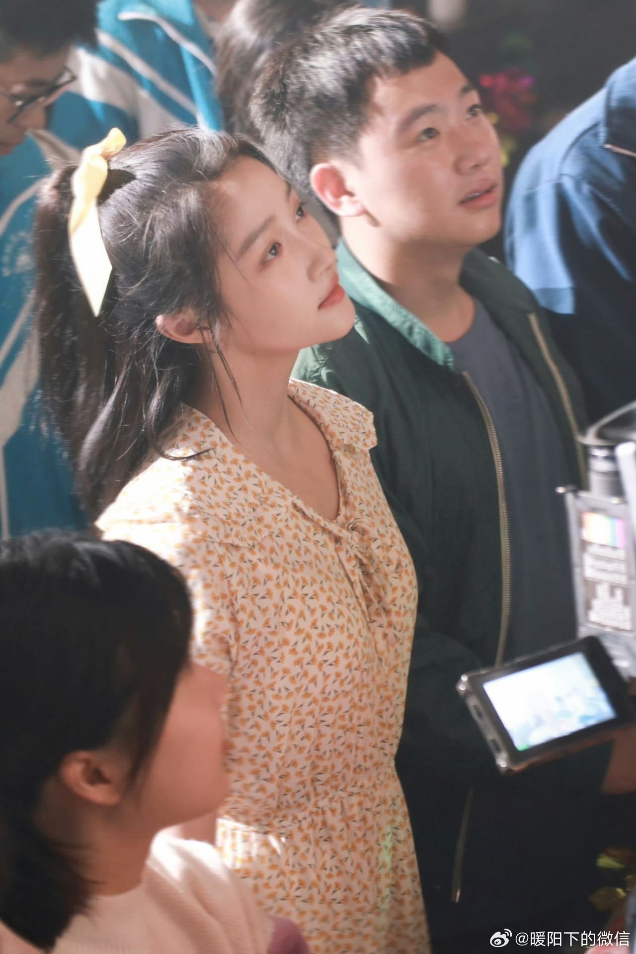 关晓彤严晓丹一哭我也跟着哭谁能扛得住严晓丹这段啊💔关晓彤把委屈、隐忍、懂事全演