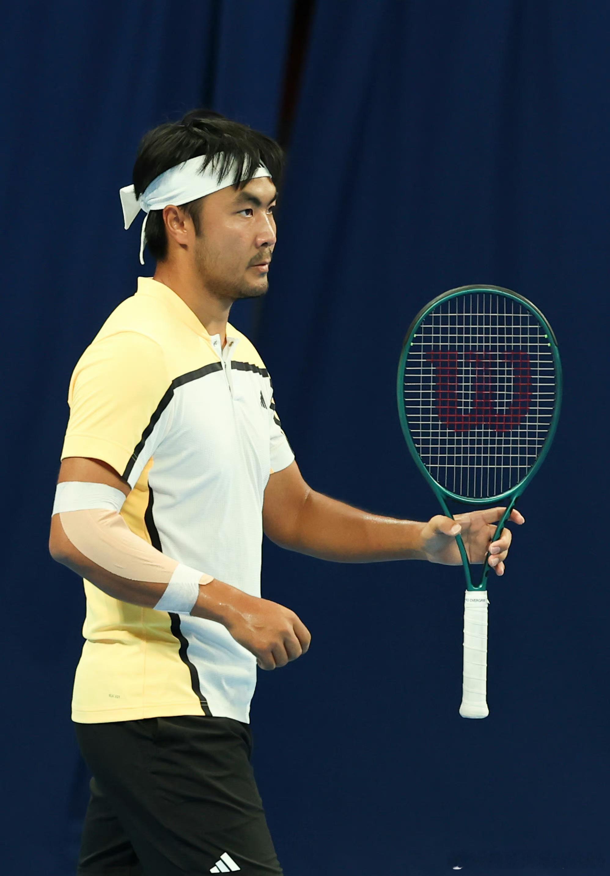 ITF男子🇪🇸M25男单首轮🇨🇳特日格乐7-6(3)/6-3🇭🇺M