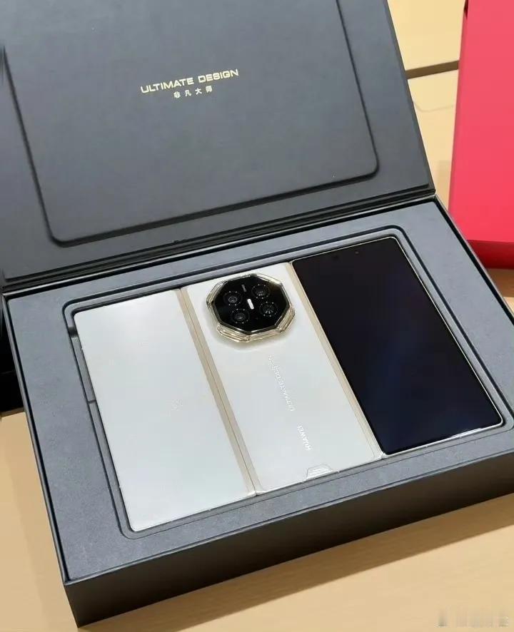 折叠屏高端局杀疯了！苹果首款折叠iPhoneDuo刚亮出15999元起步、顶