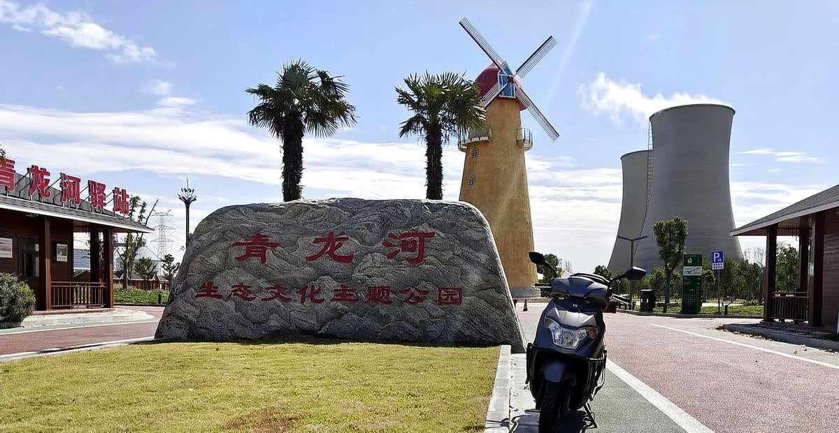 经常骑摩托的摩友都出来说说30多度的大夏天你们在市区上下班通勤都