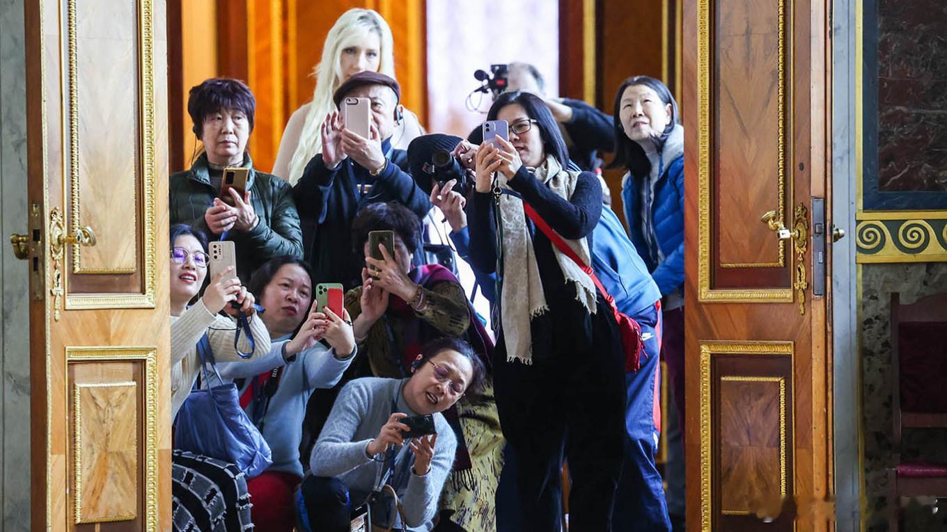 免签之后，中国游客在俄罗斯的酒店预定量大约增加了50%，俄罗斯人什么态度呢？一个