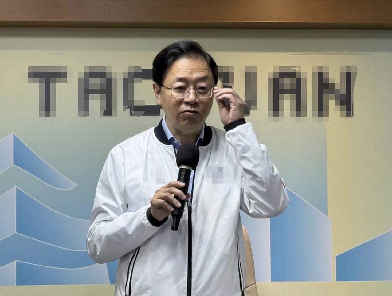 国民党也不全是怂货，祖籍天津的“桃园市长”张善政拒绝移走蒋介石铜像，拒绝修改中正