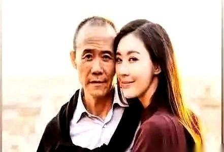 最狠的不是她搭上了王石。最狠的是，她一个十八线小演员，竟然是靠省吃俭用，攒钱挤进