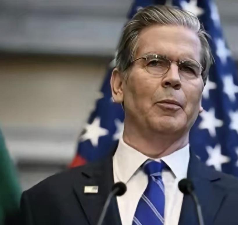 台军叫嚣不怕大陆效仿美军，究竟是底气还是蠢气？最近，台军总部针对涉及马杜罗的