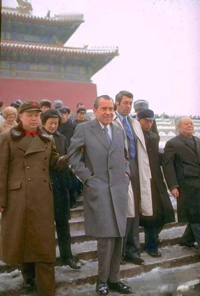 1972年，美国杂志上的照片，美国总统尼克松第一次出访中国，可以看到这应该是故宫