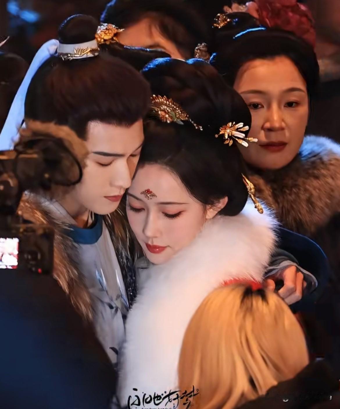 1月21日，孟子义李昀锐《尚公主》夜戏李昀锐抱着孟子义时，抬眸眼神变了一下，把