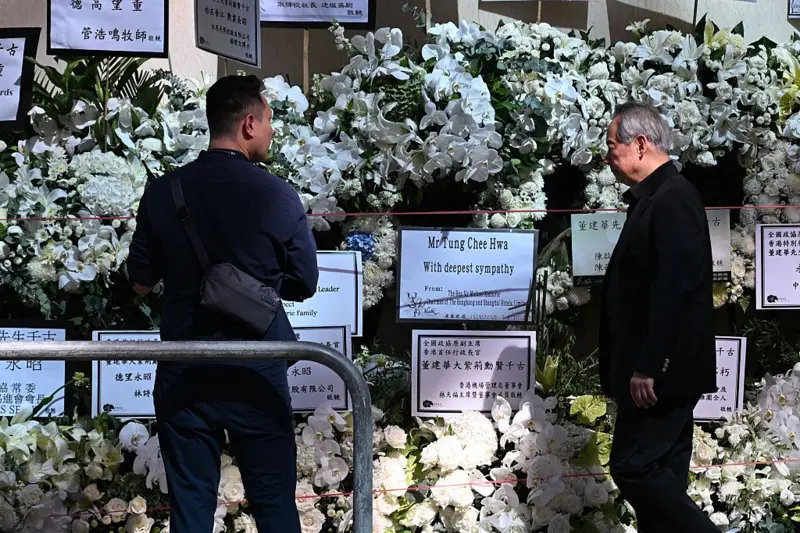 董建华的葬礼规格看齐了霍英东。​