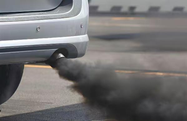 我衷心发文感谢，感谢当年卖我车的二手车贩子，谢谢他没有拆掉我的三元催化器。当年