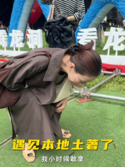 高圆圆徒手抓蚯蚓谁懂看到高圆圆徒手抓蚯蚓的震撼感[笑着哭][笑着哭]高女神胆子这么