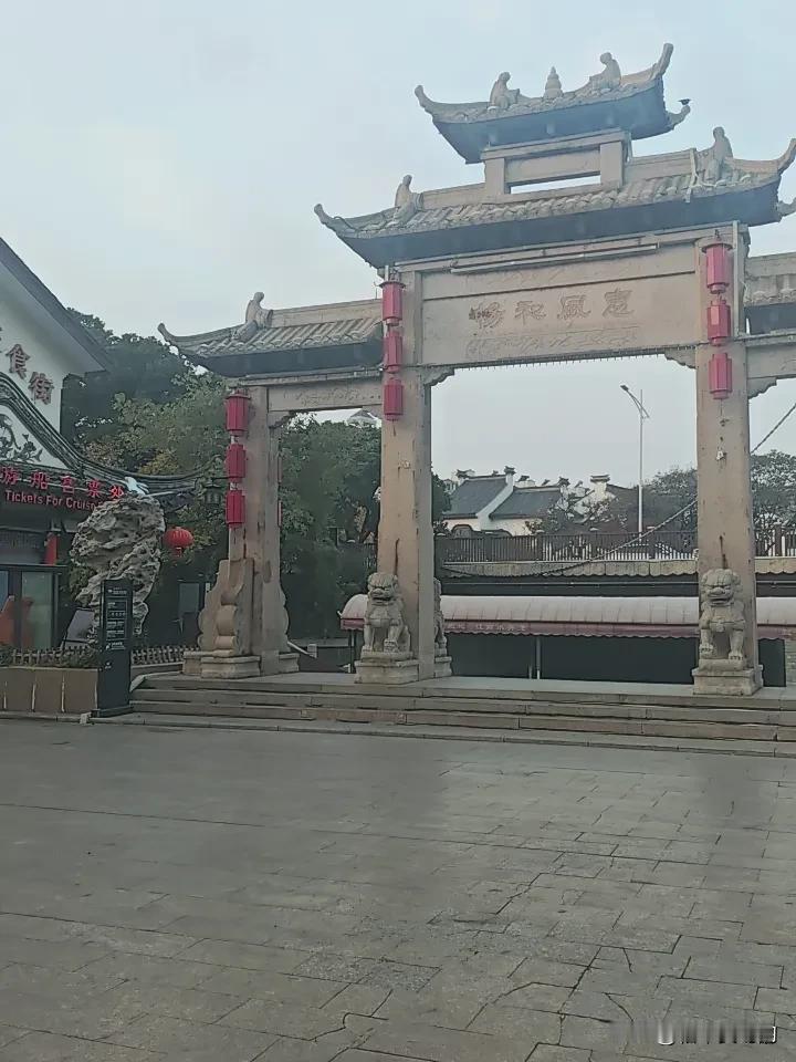 路上被骂“傻子”，怼回去才傻！今早刷到个热搜，有人路上被陌生人骂“傻子”，