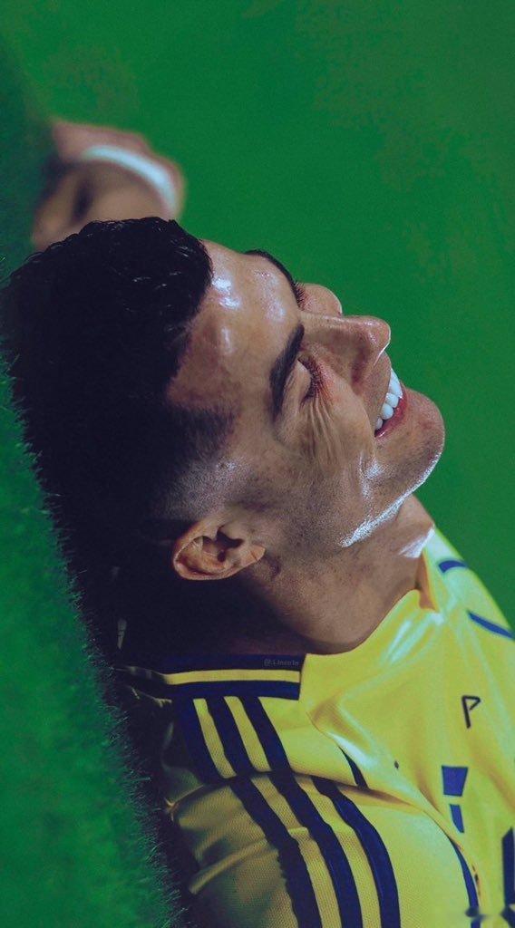 克里斯蒂亚诺·罗纳尔多距离1000球还差31球。⏳梅西c罗