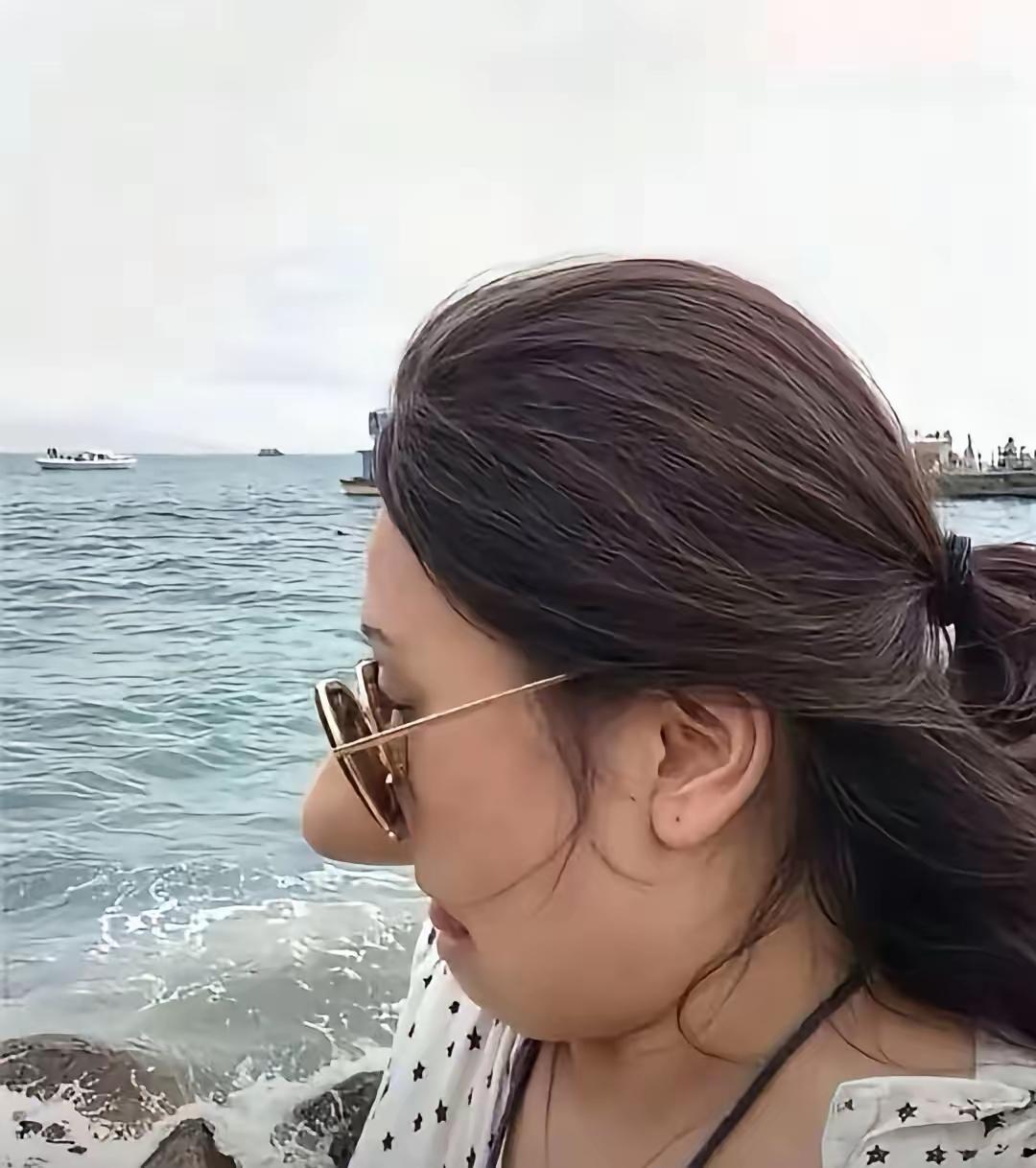 视觉错位，问题来了，她的鼻子哪去了？