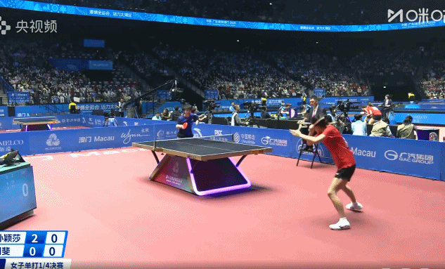 诶，孙颖莎2-0之后，刘斐找到感觉了呀，第三局第一分两人打得相当精彩~