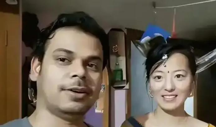 黑龙江，一女子嫁给了一个印度达利特（贱民），在那边住棚屋，没空调，喝浑浊喝水，回