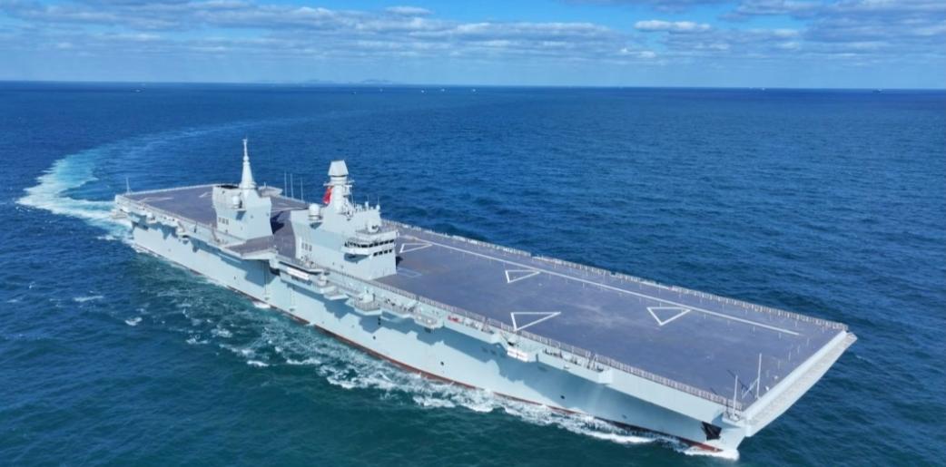 外媒这几天估计又要睡不着觉了。四月二十一号，咱们一艘新军舰出海了。是076型