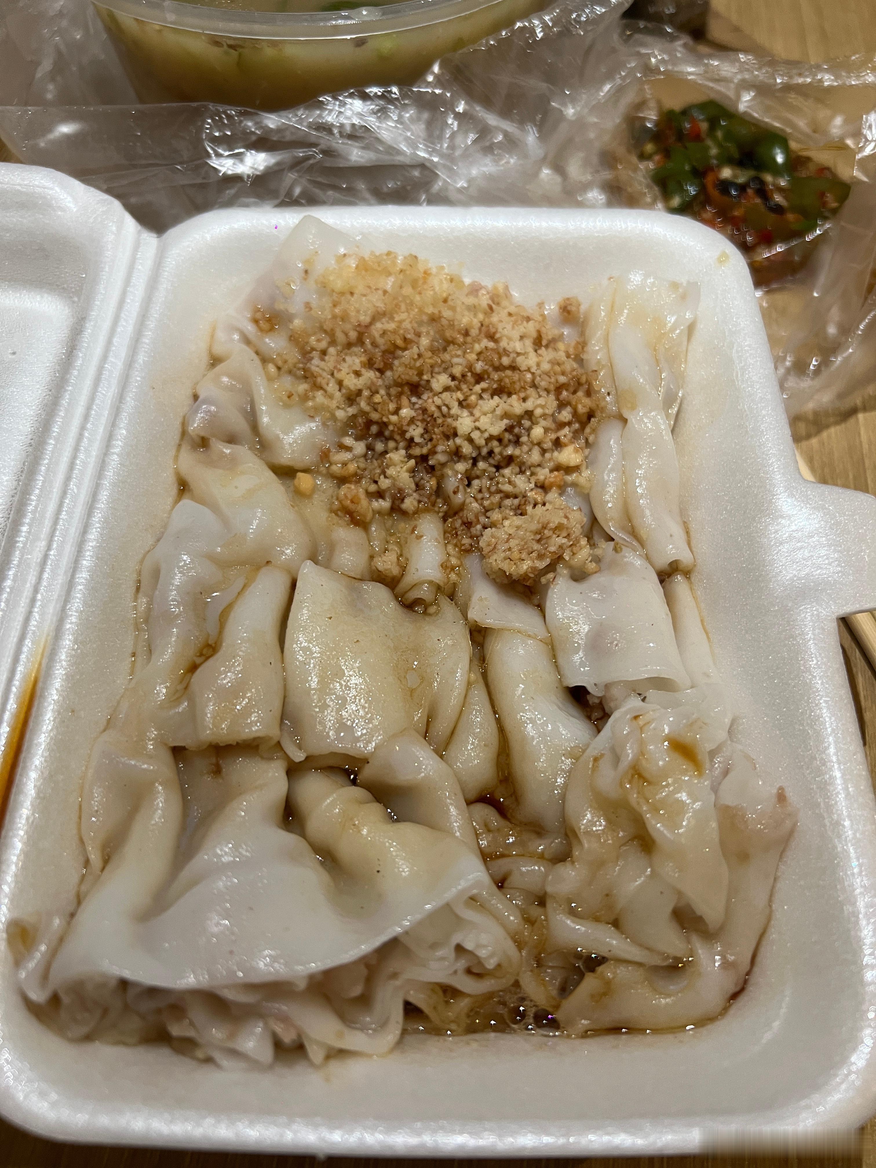 早餐肠粉，黄鳝粥​​​