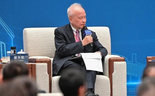 特朗普在社交媒体高调甩出"G2共治世界"大礼包，全球都在等中国点头——结果北京当
