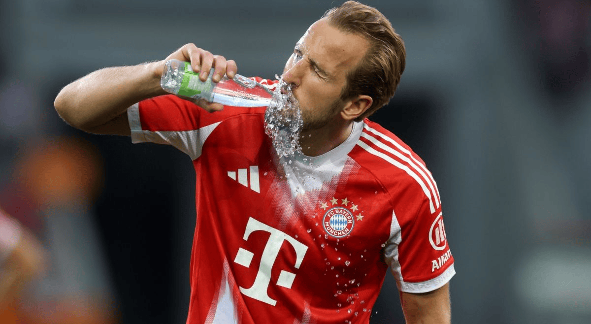 法尔克: 凯恩不会回英超追求纪录, 他想留拜仁夺得更多奖杯