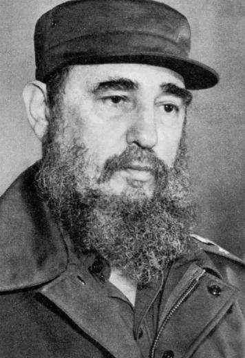 老卡为什么可以一直活到2016年善终，马杜罗为什么不行？其实卡斯特罗和马杜罗