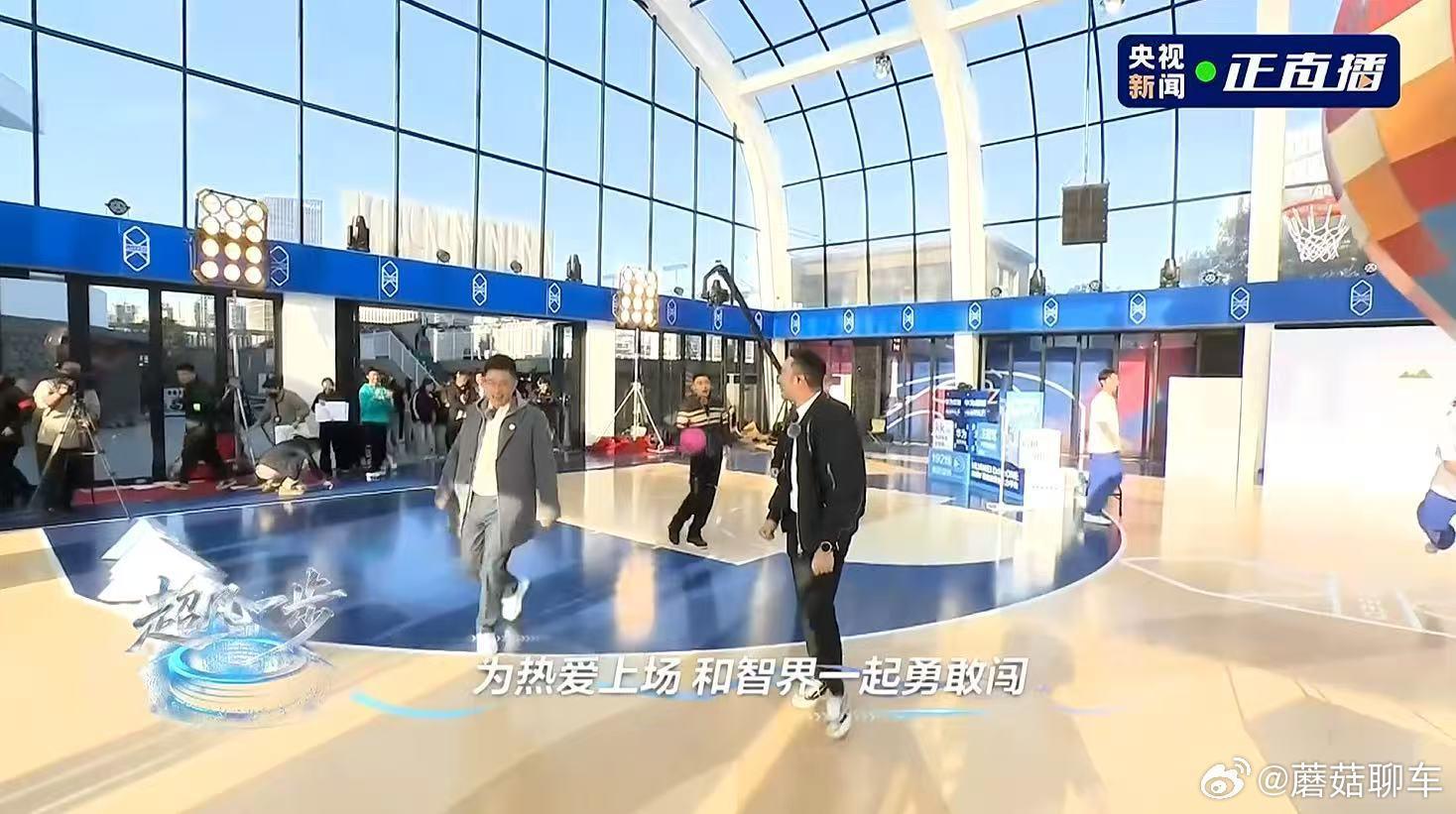 余承东称智界V9将首发众多黑科技余承东回应首款MPV落地智界空间已经不再是现在的