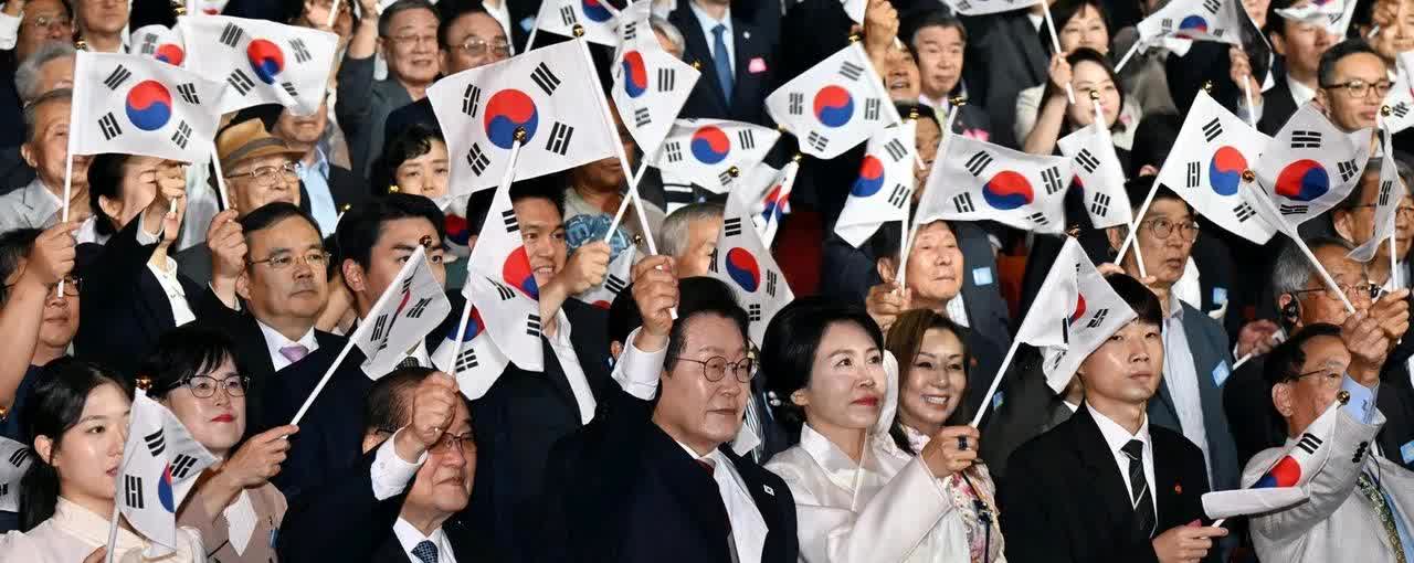 韩国媒体消息，8月15日（光复节，韩国第80周年光复节），韩国总统李在明在首尔世
