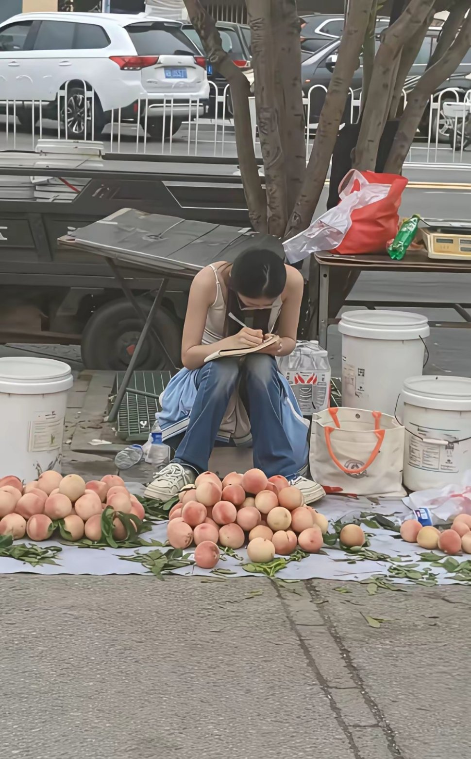 我敢说，这孩子将来一定会改变家族命运的！