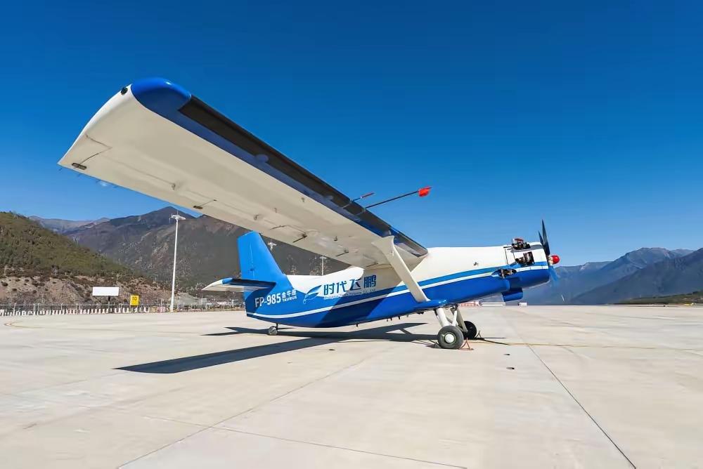 我国又一个“首次”，成功！1月14日凌晨，一架从西藏林芝米林机场起飞，装载着油