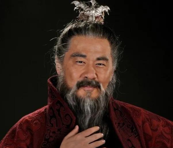 公元208年，曹冲突然亡故，曹操肝肠寸断，下令彻查真凶。作为父亲，曹操心里清