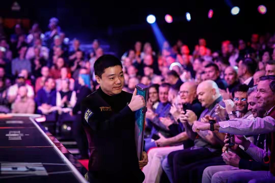 这次英锦赛再次证明了我的判断：如今的丁主任，无法和顶尖高手高强度对抗。昨晚和