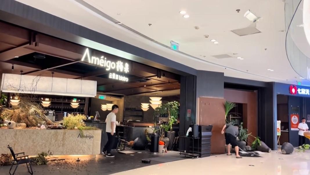 浙江湖州老板400万开餐厅，开业4个月亲手砸店：“宁毁不留给商场”！202