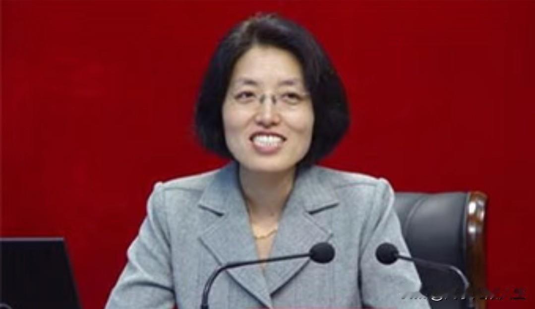 北大教授李玲语出惊人道：“我离世后不要骨灰，不要墓地，也别通知亲朋好友，就悄悄
