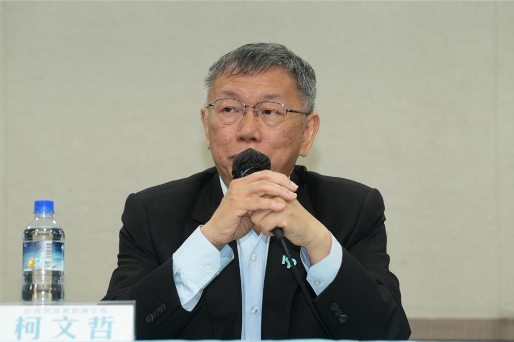 蔡壁如喊支持柯文哲选党主席黄国昌一声叹息民众党主席黄国昌的党主席任期仅到今