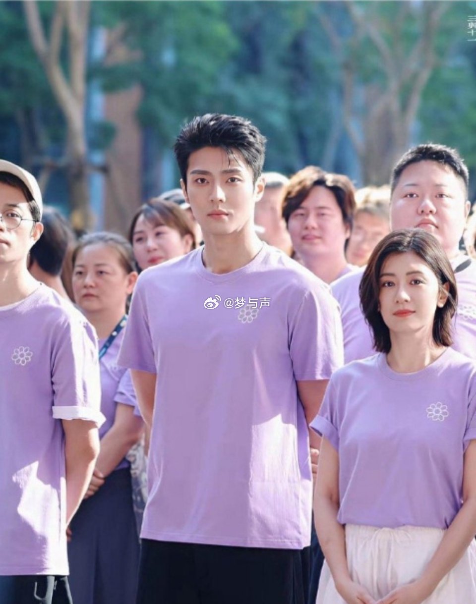 万万没想到，一个51岁，一个28岁，竟然在电视剧里演一对情侣，现在的影视行业都这