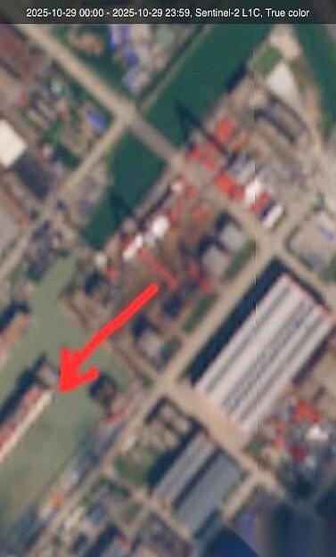 我跟你讲，那个地方，又空出来了。对，就是那个生出福建舰的地方。前几天最后一艘L