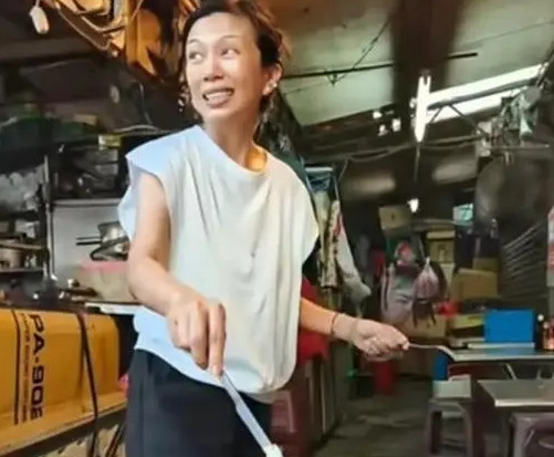 38岁萧敬腾夸52岁妻子可爱。