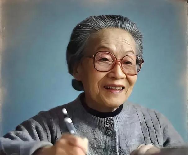 杨绛先生曾言：“任何家庭，只要出现一个认知狭隘，个性强势自私的人，那么这个家必