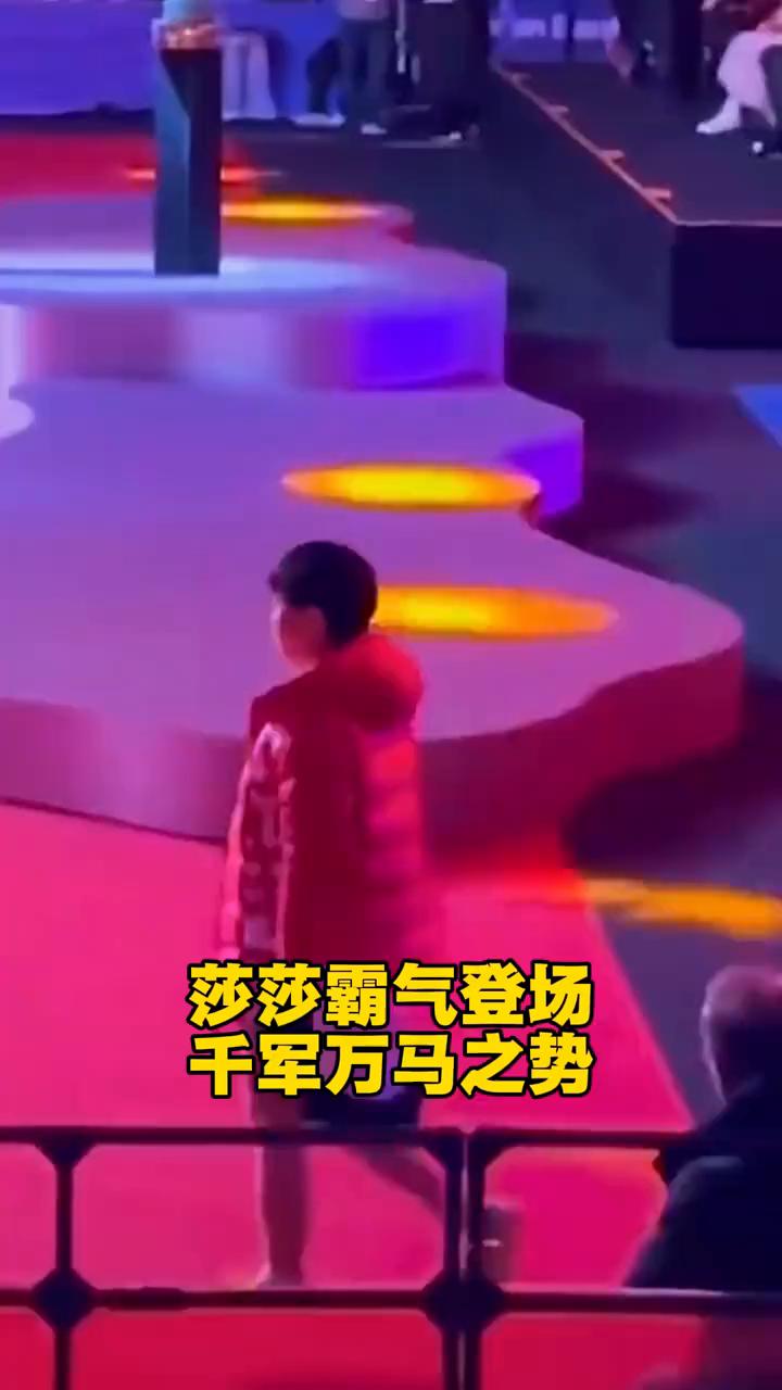 世兵赛早田战胜陈梦，疯狂庆祝半场开香槟。看莎莎表情有点严肃就知道后果了。大比分