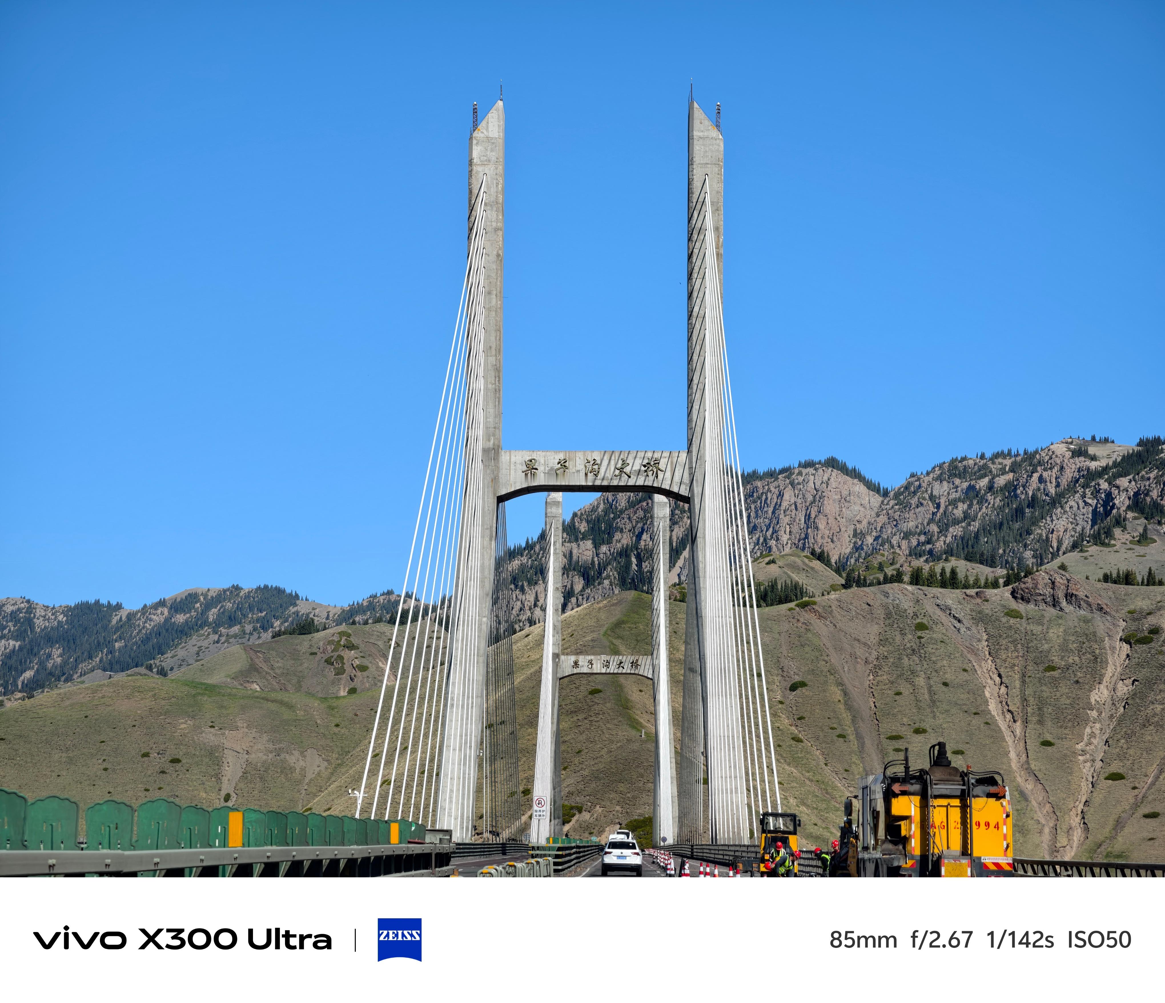 感受一下，去赛里木湖沿途的风景，美哭了有没有？