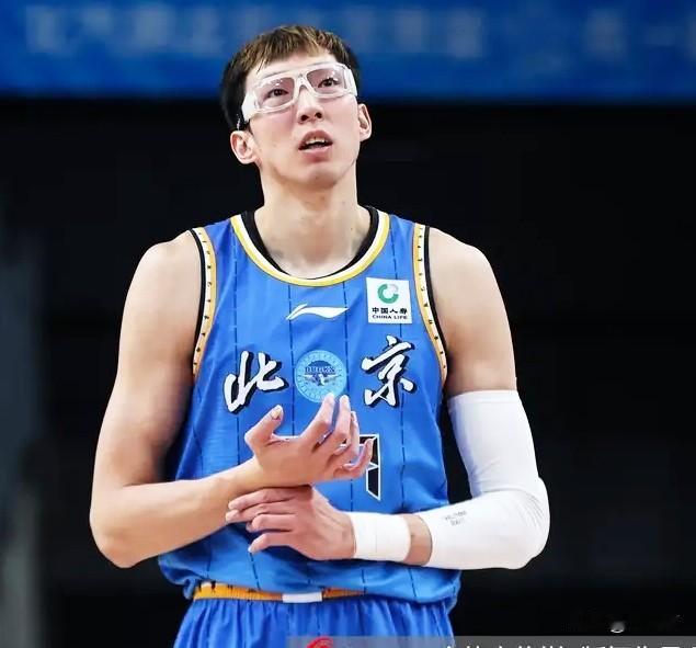 CBA季后赛四强战预测（精简版）:上半区:上海1VS山东8——2:0双方实